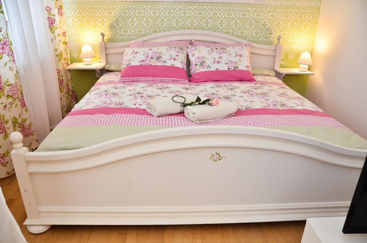 Romantic Apartman Hajduszoboszlo Luaran gambar
