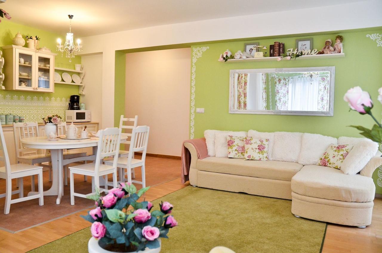 Romantic Apartman Hajduszoboszlo Luaran gambar